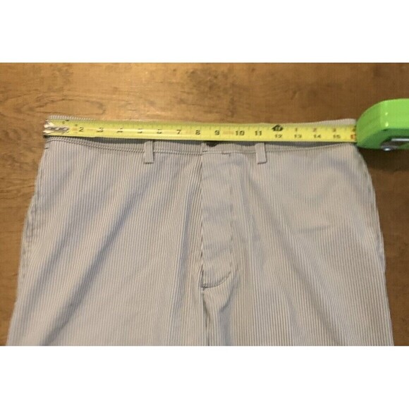 Haggar Men's Shorts Size 32 gray and white striped - Picture 3 of 3